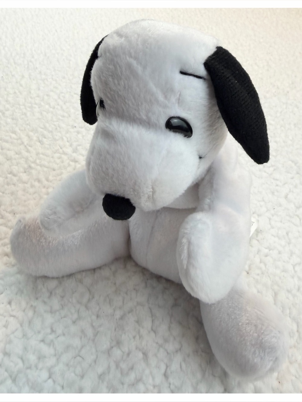 PEANUTS • White/Black Snoopy Beanie Plush Toy, OS